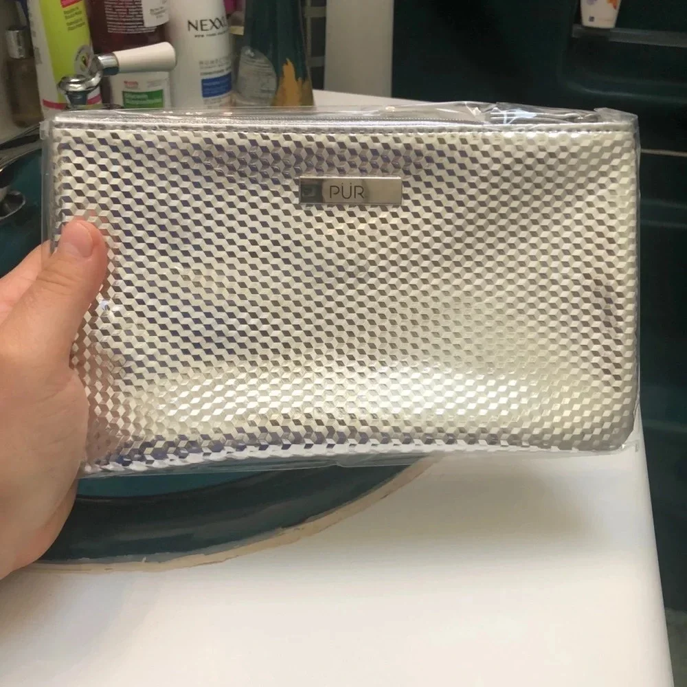 NIB PUR ESSENTIALS BRUSH SET